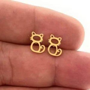 Gold Stainless steel minimalist Cats post stud Earrings /m31